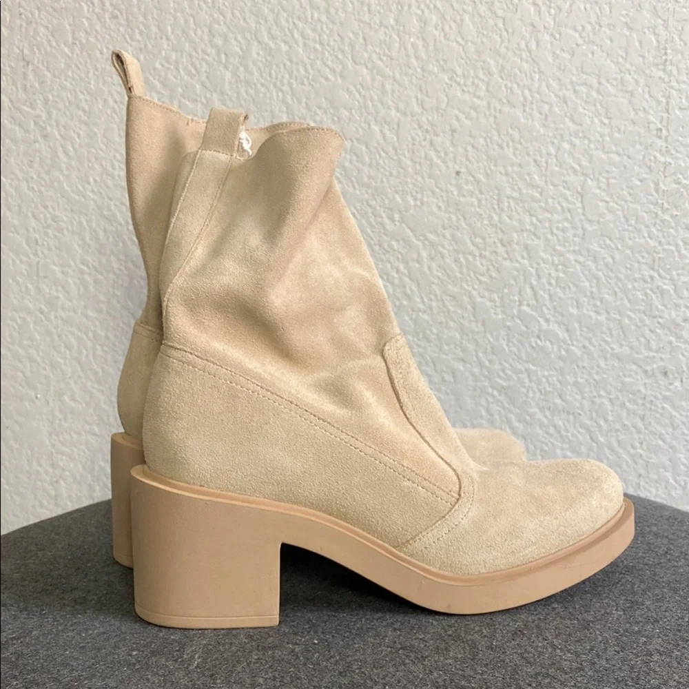 Andre assous suede boots - Picture 2 of 6